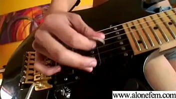 Teen masturbating with toys in every hole movie