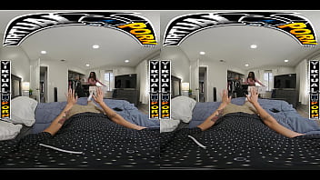 Virtual porn stepmom naomi foxxx offers her mouth after finding your cum sock and sucks you until you finish