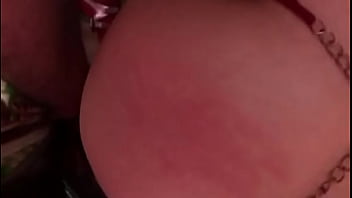 El rojo le va muy bien cuando coje