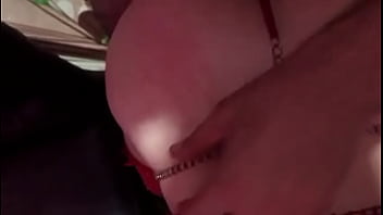 El rojo le va muy bien cuando coje