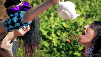 A liz in wonderland the tea time