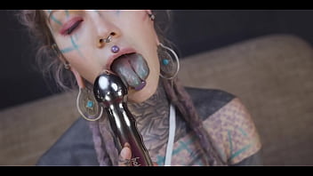 Anuskatzz gets a stainless steel dildo to shove up her ass