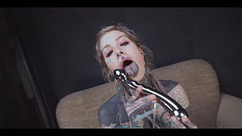 Anuskatzz gets a stainless steel dildo to shove up her ass