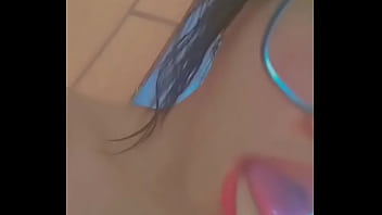 Novinha danadinha dançando