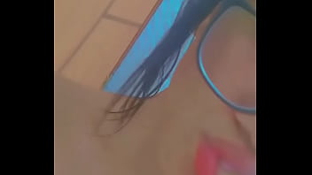 Novinha danadinha dançando