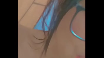 Novinha danadinha dançando