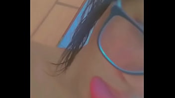 Novinha danadinha dançando