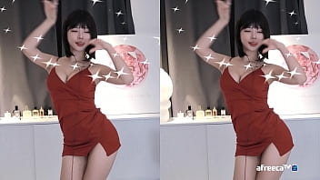 Aespa winter next level sexy chick dances to kpop song