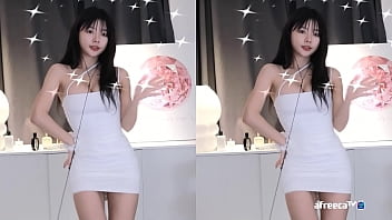 Aespa winter next level sexy chick dances to kpop song