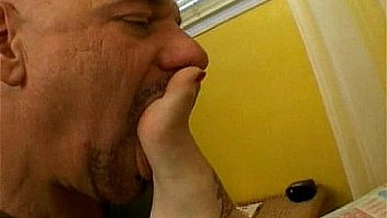 Sexy Latina Foot Fetish thumbnail