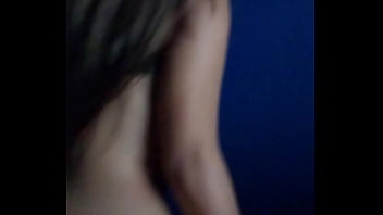 Hermanastra caliente quiere que la folle