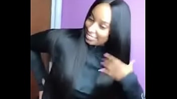 Thick bitch in leggings showing hair