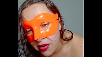 La dueña del bar hace un video especial penetrando su hermosa y enorme concha para su nuevo cliente le encanta la verga de extraños full on xred sheer 2