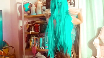 Ariel ortiz goes on a date with her lover so she puts on her favorite blue wig and sexy dress