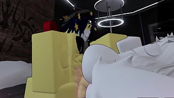 Culeando a una furrita dentro de un condito de roblox