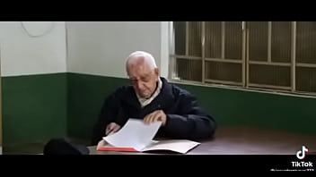 História de um soldado ateu que acreditou em deus na segunda guerra mundial olhando pra estrelas