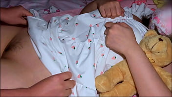 มาส่งน้ojสาวของเพื่อนเข้านอน