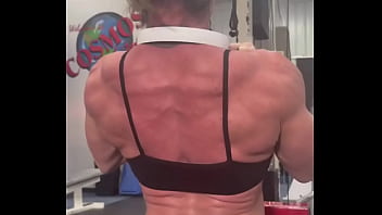 It’s back day i really need a posing coach to help me with that booty pose at the end