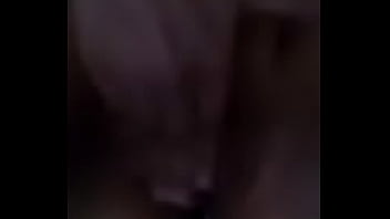 Frotando la concha a mi guera