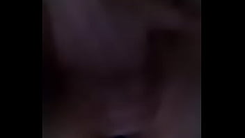 Frotando la concha a mi guera