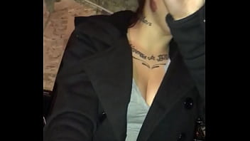 Amauter homemade blowjob in garage