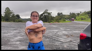 Tesão bateu e eu e minha amiga fudemos com uber dotado no meio da viagem **completo no red e sheer** Tesão bateu e eu e minha amiga fudemos com uber dotado no meio da viagem **completo no red e sheer**