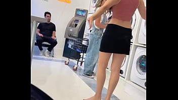 La manera de lavar ropa interior en la lavandería