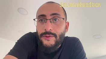 She had nowhere to stay and in gratitude she sucks my cock