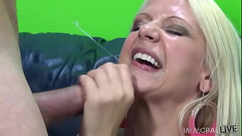 Caroline floods stage with a big squirt