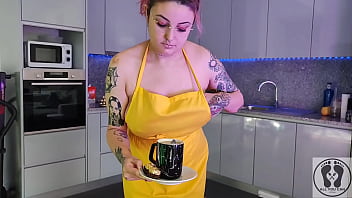 Chubby waitress masturbates in the kitchen wearing an apron