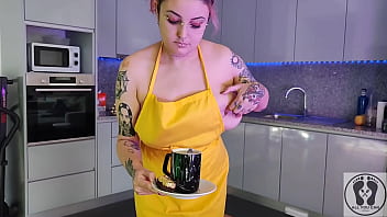 Chubby waitress masturbates in the kitchen wearing an apron
