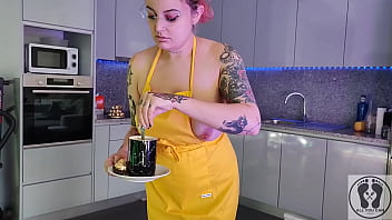 Chubby Waitress Masturbates In The Kitchen Wearing An Apron thumbnail