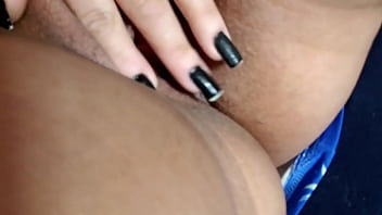 Novinha safada com a buceta molhadinha parte 2 Novinha safada com a buceta molhadinha parte 2