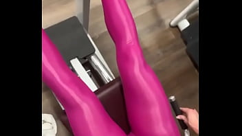 Here is your daily reminder to not skip leg day if you can walk normally after your leg day then you need to train