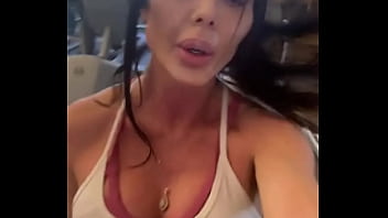 Here is your daily reminder to not skip leg day if you can walk normally after your leg day then you need to train