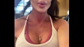 Here is your daily reminder to not skip leg day if you can walk normally after your leg day then you need to train