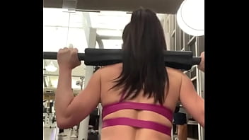 Here is your daily reminder to not skip leg day if you can walk normally after your leg day then you need to train