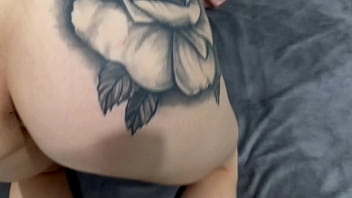 Meu primo saiu e a namorada dele pediu pra eu ajudar ela a fazer um vídeo de anal