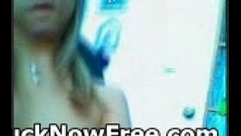 Amateur 18yr old makes a hot show on webcam