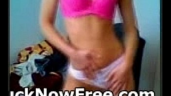 Amateur 18yr old makes a hot show on webcam