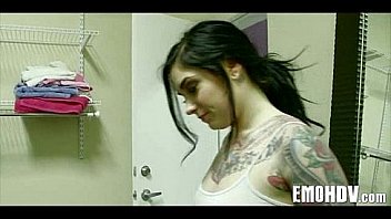 Babe With Tattoos 229 thumbnail