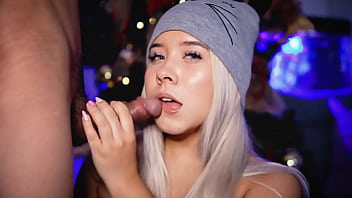 I love tempting my boss's penis and making it hard as a rock while i behave like a little whore