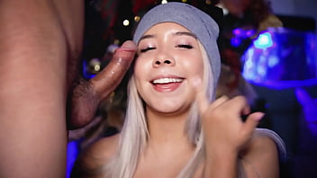 I love tempting my boss's penis and making it hard as a rock while i behave like a little whore