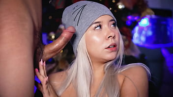 I love tempting my boss's penis and making it hard as a rock while i behave like a little whore I love tempting my boss's penis and making it hard as a rock while i behave like a little whore