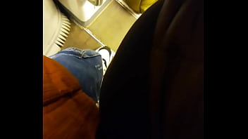 Le Doy Arrimón Y Ella Me Agarra La Verga En Público Casero Real thumbnail