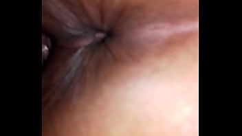 Se quiere meter por el culo