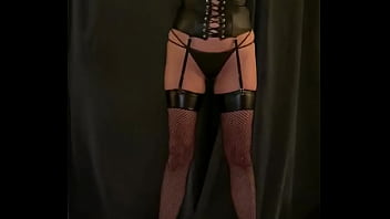 Enseñando la puta de su esposa