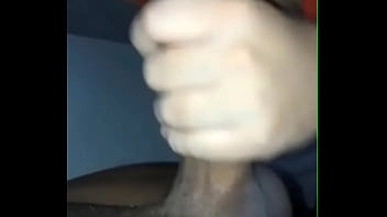 Faminta de porra pedi de joelhos até ele jorrar tudo