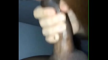 Faminta de porra pedi de joelhos até ele jorrar tudo