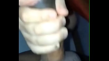 Faminta de porra pedi de joelhos até ele jorrar tudo